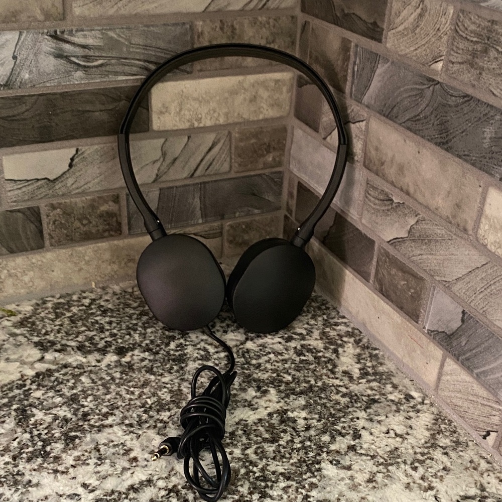 Black Headphones NWOT